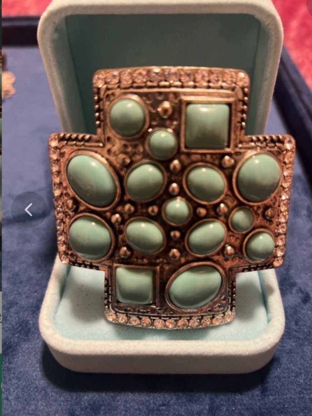 Bracelet clamper - faux turquoise and silver tone
